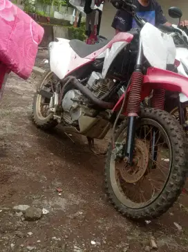 Yamaha scorpio mode trail 250cc