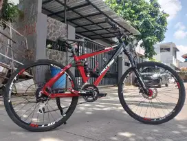 Di jual sepeda gunung Polygon supreme