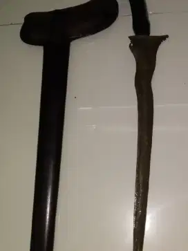 Barang antik. Keris tua.