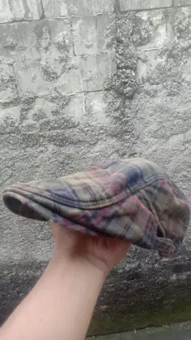 Topi seni barang jadul