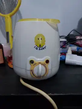 Pemanas dot susu bayi