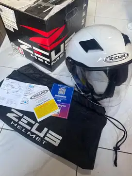 ZEUS 611 L PUTIH
