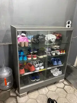Etalase kaca jual cepat