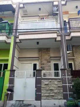 Rumah minimalis 2 lantai sangat terjangkau