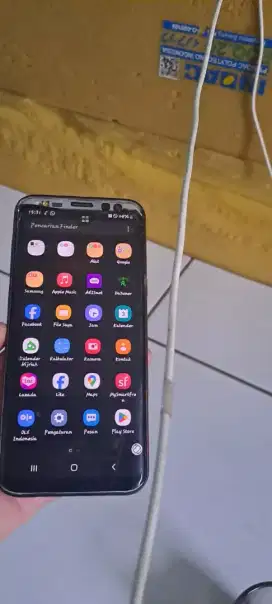 Bantu temen punya Samsung s8