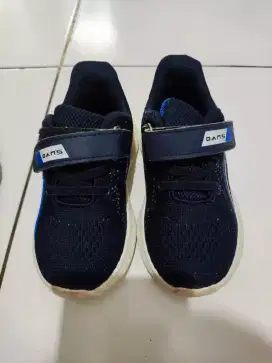[Preloved] Sepatu balita warna biru tua