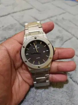 Jam tangan hublot kondisi baru super mewah