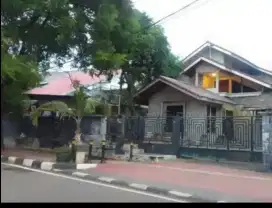 Di Jual Rumah + Kost di Tebet
