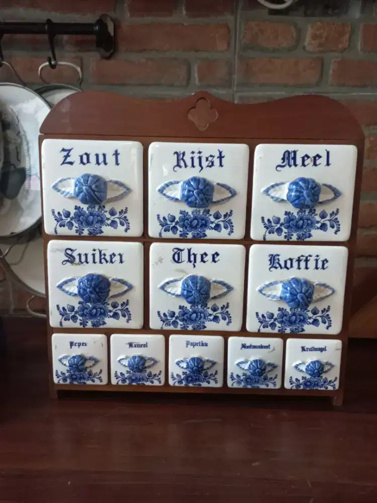 Tempat bumbu dapur keramik