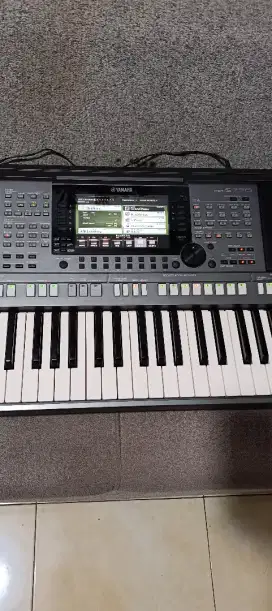 Yamaha psr-s 770