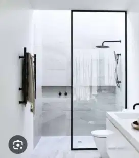 Pintu , jendela dan kusen aluminium