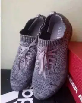 Sepatu cowok Pull&bear original