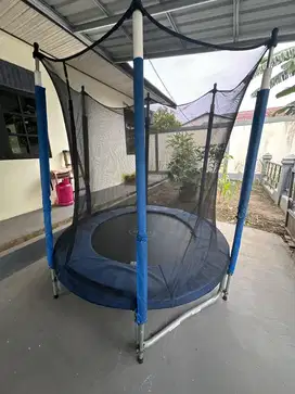 Tanah luas cuma 20 meter dari pinggi jalan raya pramuka kilometer 6