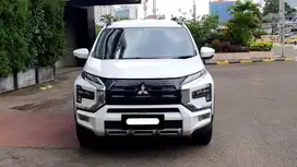 mitsubishi xpander cross premium 2023 putih tangan pertama dari baru