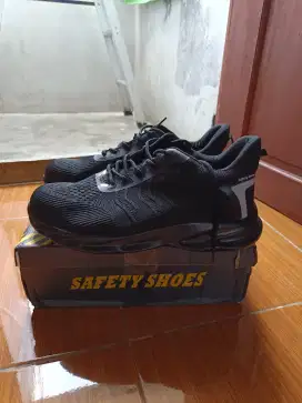 Sepatu Safety Ukuran 48