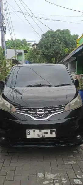 Nissan Evalia SV 1.5 MT low kilometer