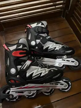 Sepatu Roda Cougar Black