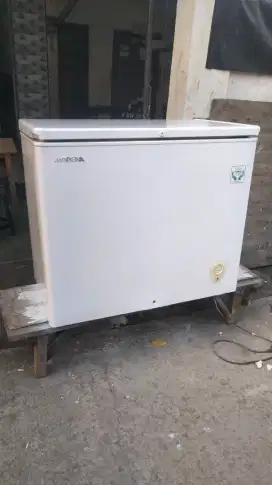 Frezer Modena uk 220Liter