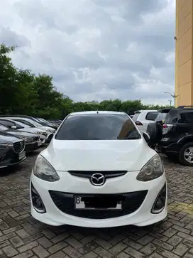 DIJUAL Mazda 2 Hatchback Putih 2013, 1.5 AT