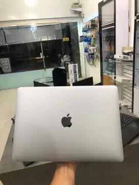 macbook pro 2020