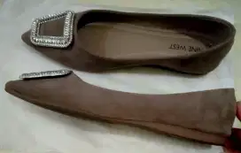 Sepatu wanita nine west