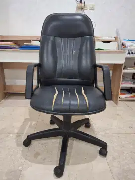 Kursi Kerja Direktur Manajer