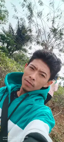 Cari loker modal KTP dan bener niat serius kerja dan modal jujur