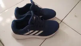 Jual sepatu merek adidas factory outlet