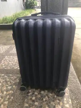Koper atau suitcase ukuran besar