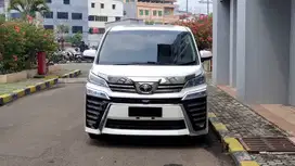 Toyota Vellfire 2.5 G TSS Facelift AT White On Black 2022/2023