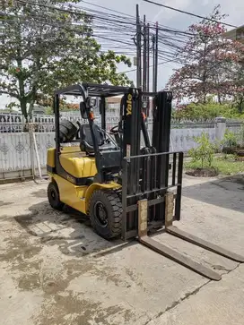 FORKLIFT YALE 2,5 TON