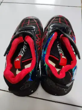 [Preloved] Sepatu Anak Motif Spiderman Warna Hitam Merah