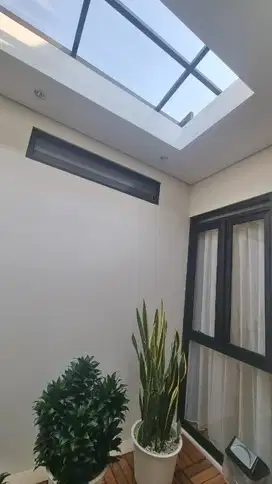 Dijual rumah apik full furnished di Lokacitra