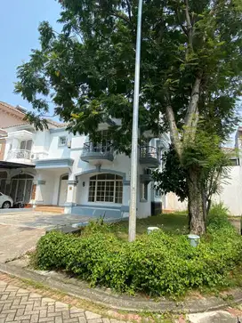 DISEWAKAN Rumah PIK Golf Kenari FULL AC 3LT uk 13x16 Harga 185jt/thn