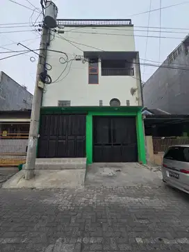 Rumah baru siap huni di dekat mall the park solo baru