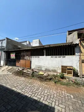 Dijual Rumah Ramai Penduduk Di Jl. Selomas Timur Tanahmas Semarang