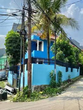 Dijual Rumah Hoek 2 Lantai di Jakarta Barat