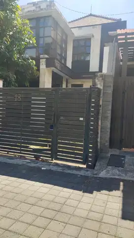RUMAH SEMI VILLA LANTAI 2 AREA TUKAD PAKERISAN