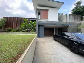 Rumah view Golf dgn Private Pool di Paramount Hills Gading Serpong