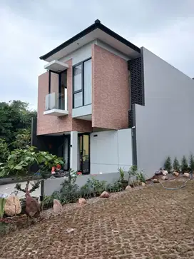 Dijual vila istimewa Taman dayu