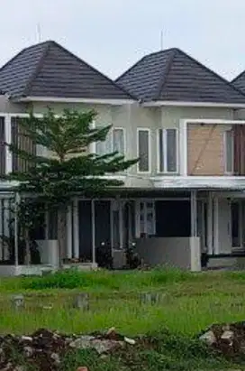 RUMAH 2 LANTAI SURABAYA DEKAT OERR DAN MERR