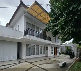 Dijual rumah minimalis harga ekonomis at Kebayoran Baru Jaksel