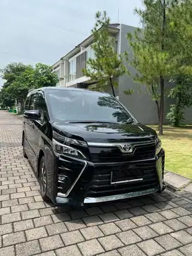 Spt Baru!!! Toyota Voxy 2.0 AT 2019 Tgn 1