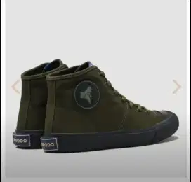 Brodo Vulcan Olive Spesifikasi: Canvas upper
Size 43(28 cm).,