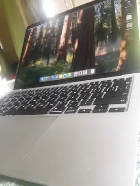 MacBook update os terbaru ( lulus kuliah )
