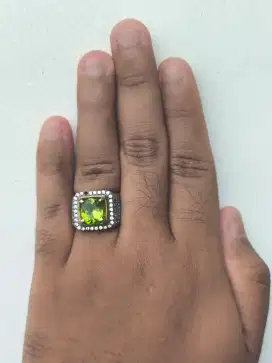 Cincin Batu Peridot