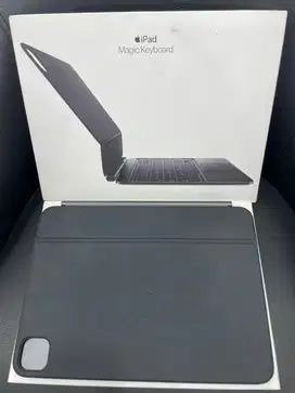 Magic Keyboard Pro M4 11-inch