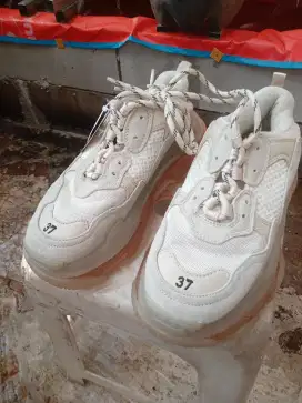 Balenciaga sz 37