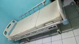 bed ranjang pasien 3 crank elektrik