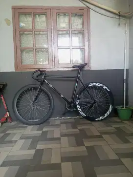 di jual coaster bike mines hub jebol ( mnimal liat desk )